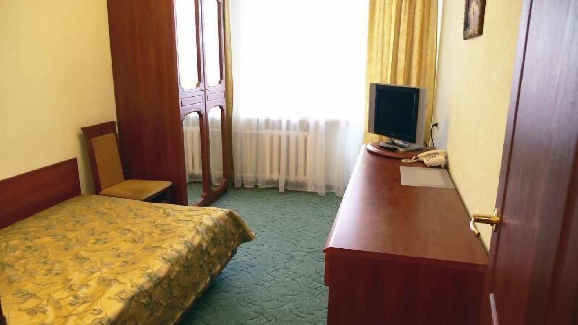40 Let Pobedy Hotel Мінськ Екстер'єр фото