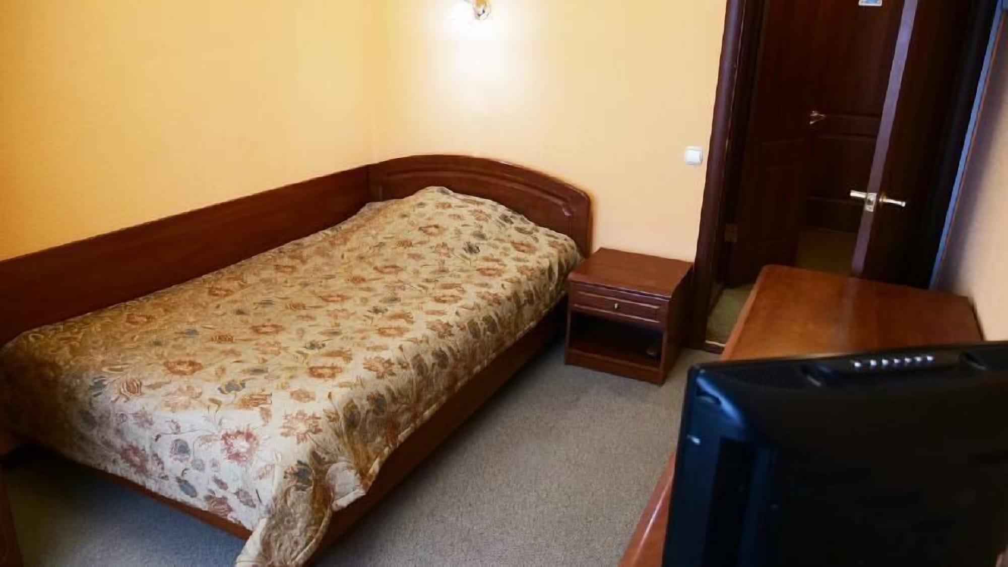 40 Let Pobedy Hotel Мінськ Екстер'єр фото