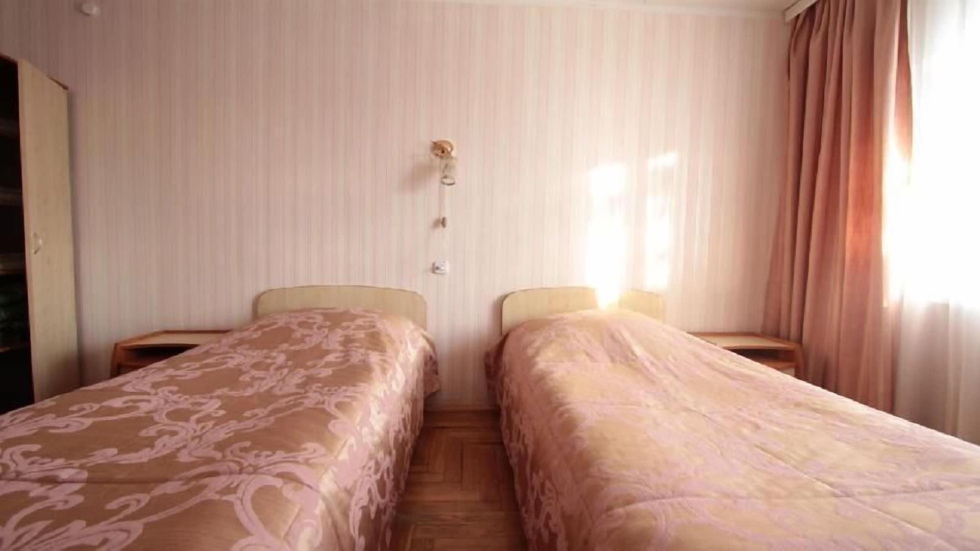 40 Let Pobedy Hotel Мінськ Екстер'єр фото
