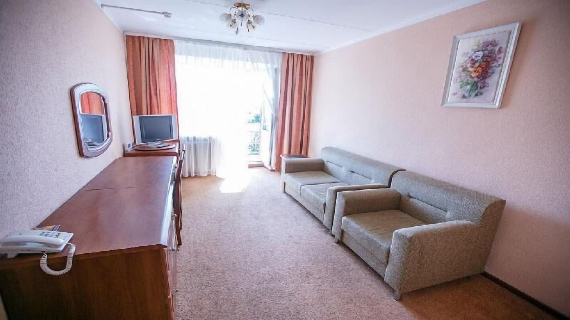 40 Let Pobedy Hotel Мінськ Екстер'єр фото