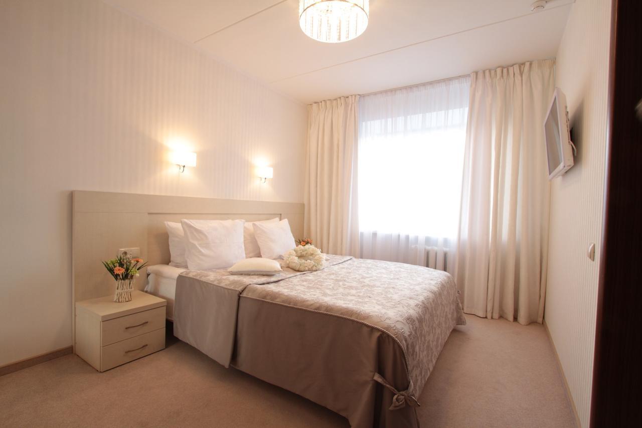 40 Let Pobedy Hotel Мінськ Екстер'єр фото